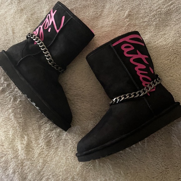 UGG Shoes - UGG Patricia Fields rare Black and hot pink chain 6